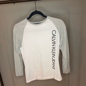 Kids size 10/12 Calvin Klein jeans baseball tee